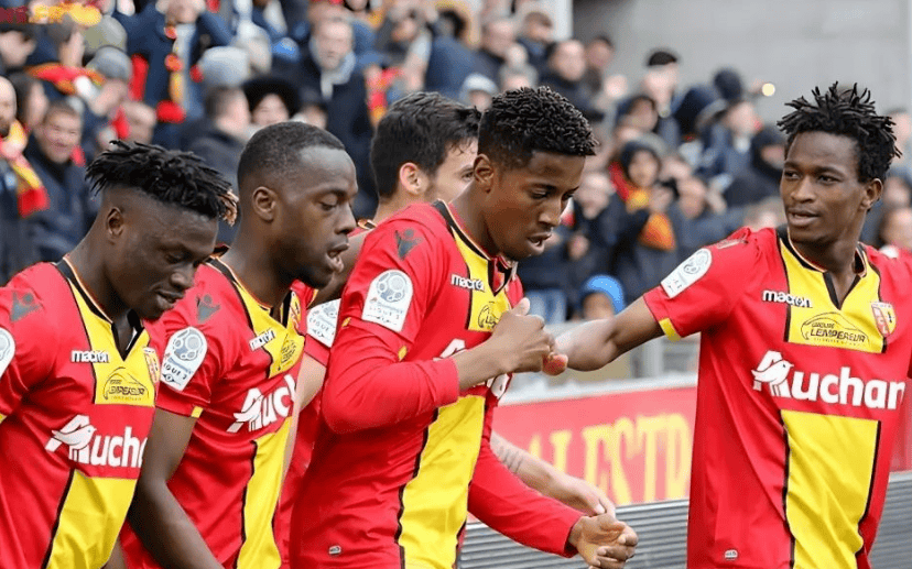 摩纳哥主帅精心布阵，球队冲击力大增