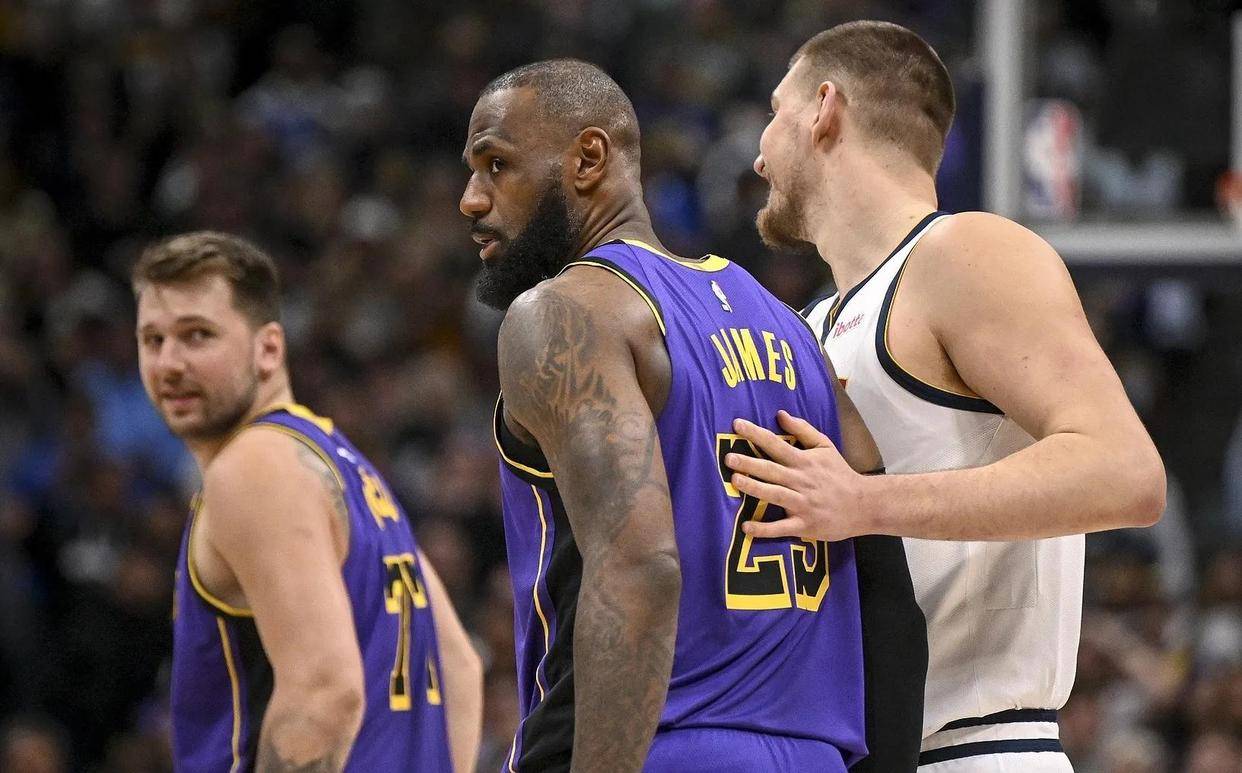 湖人三巨头联手，东契奇得分突破，三连败冲击季后赛！